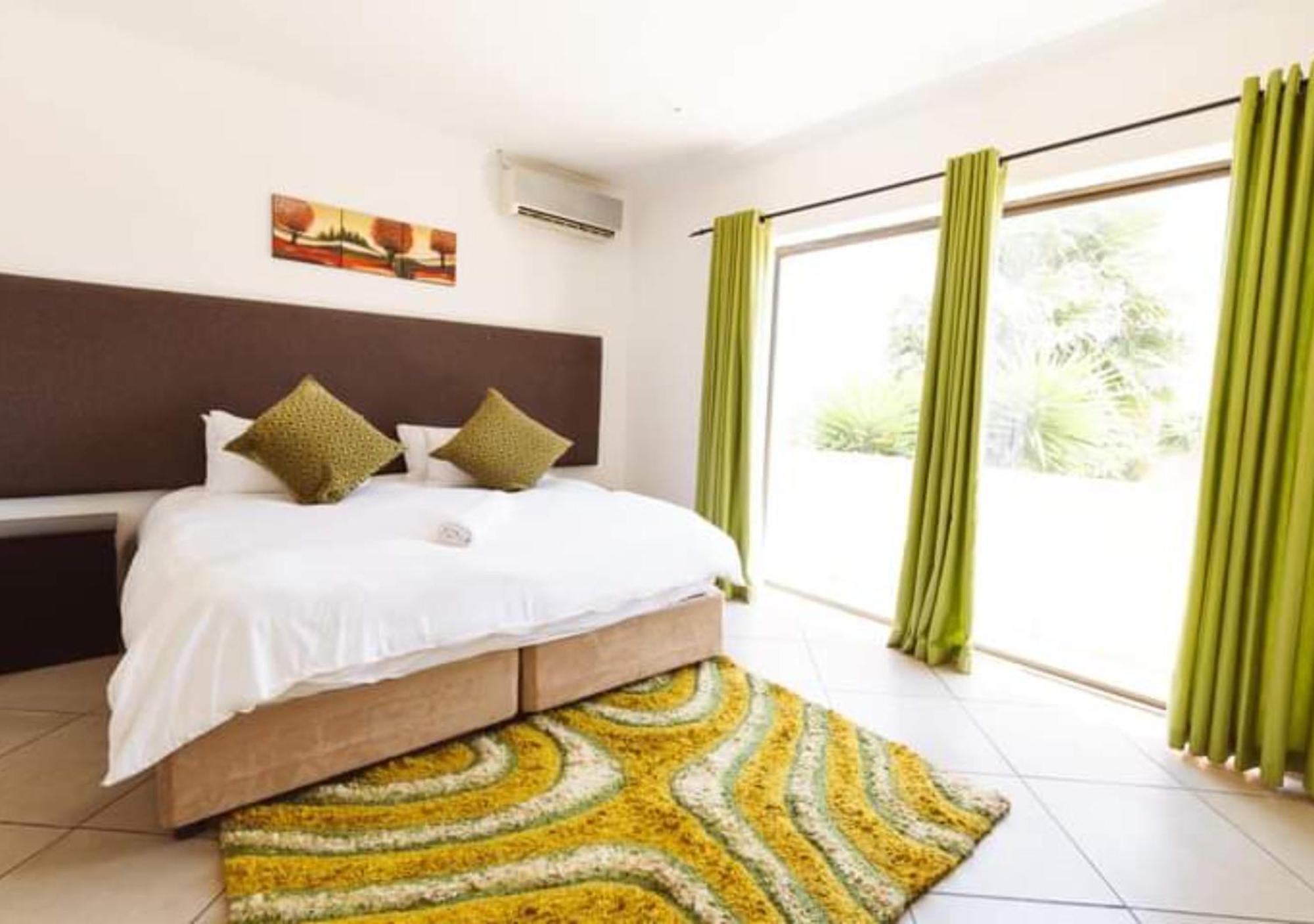 Me Casa Guest House Bluewater Bay Bagian luar foto