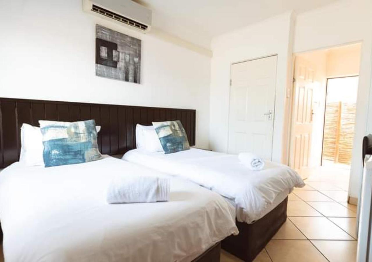 Me Casa Guest House Bluewater Bay Bagian luar foto